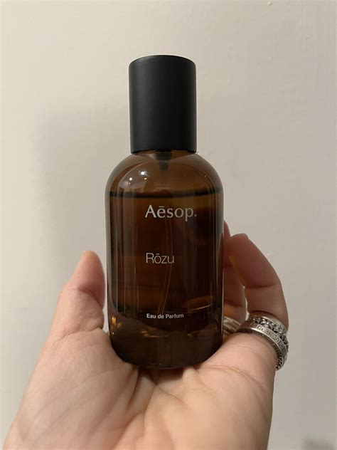 aesop rozu perfume.